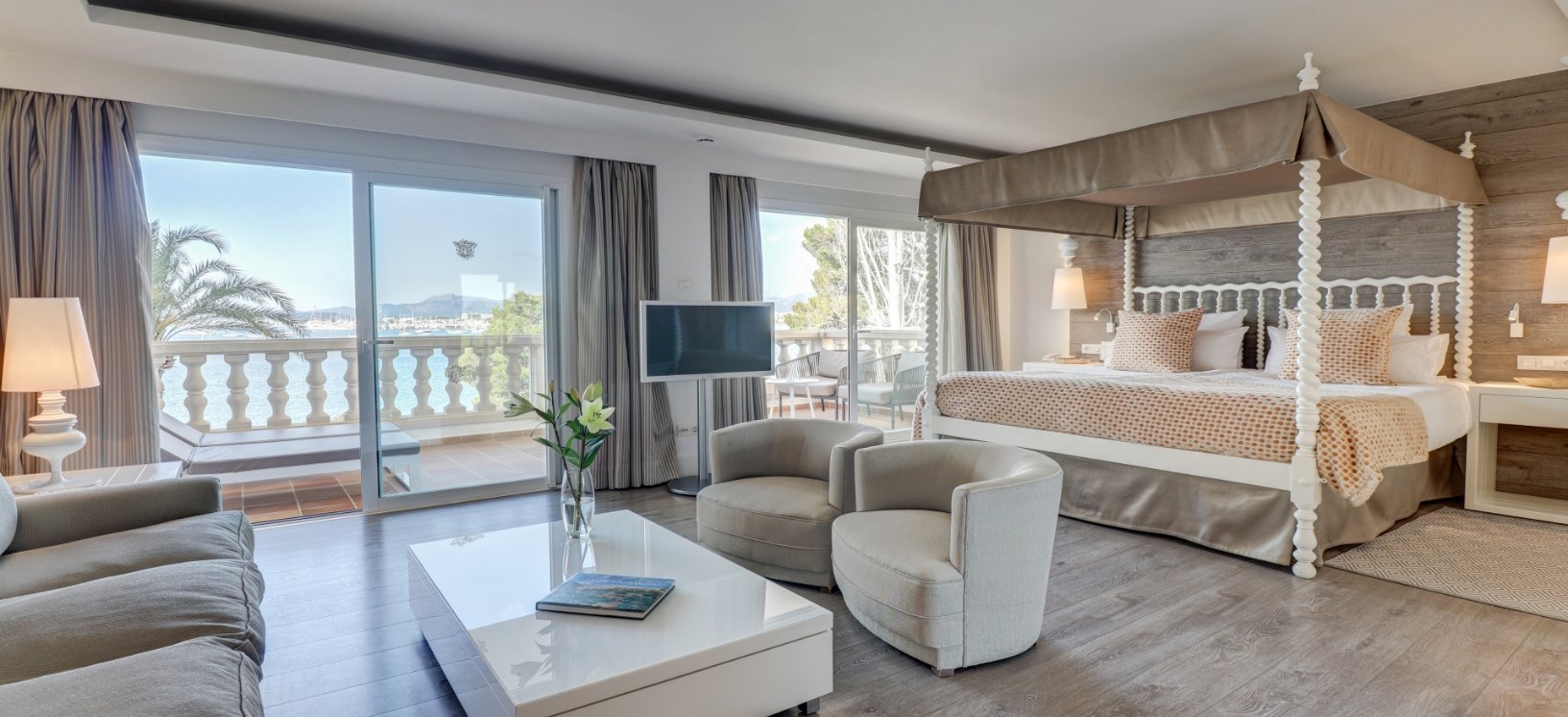 Suite Interior Suite with terrace of the Illa d'Or Hotel