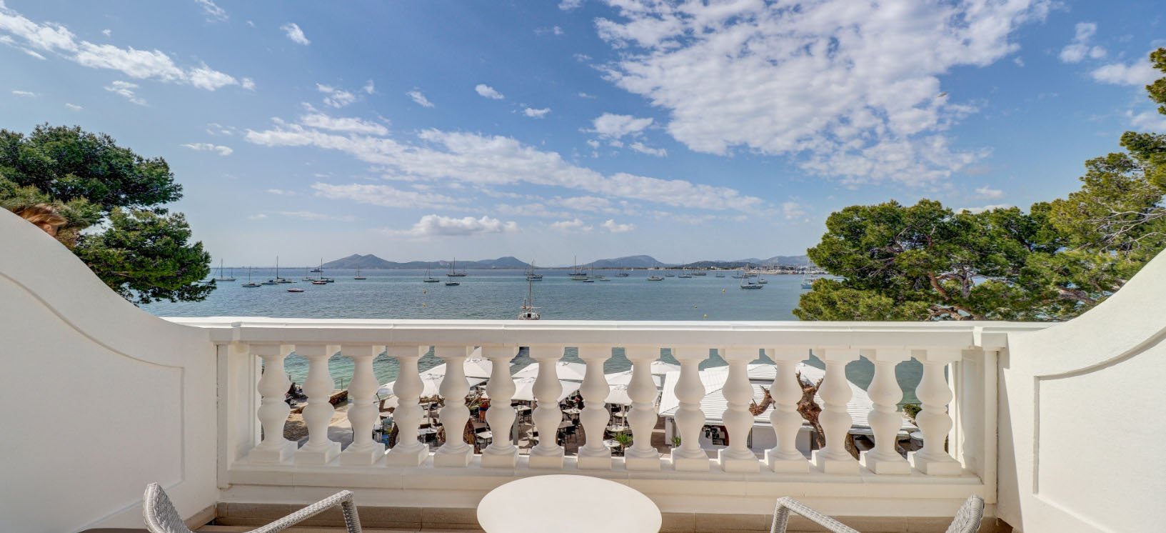 Sea View with balcony Interior of the Vista Mar room of the Illa d'Or Hotel